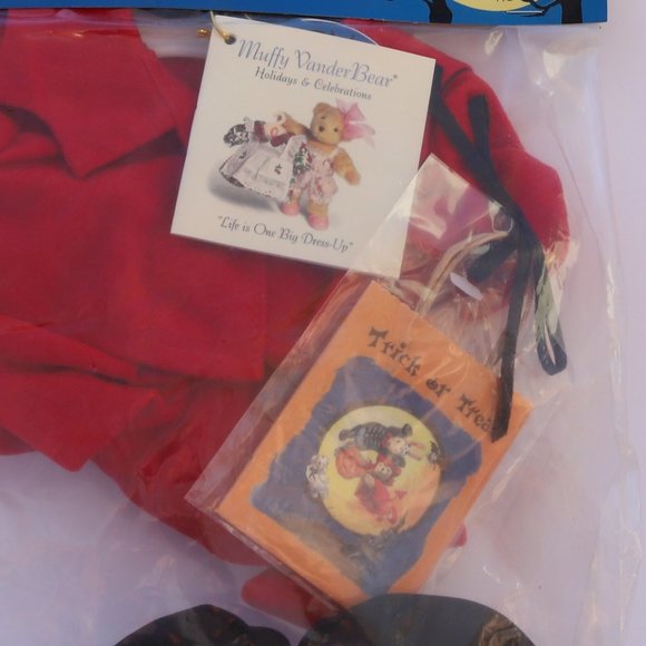 The Muffy Collection - Devil May Care Muffy Outfit - Picture 7 of 7